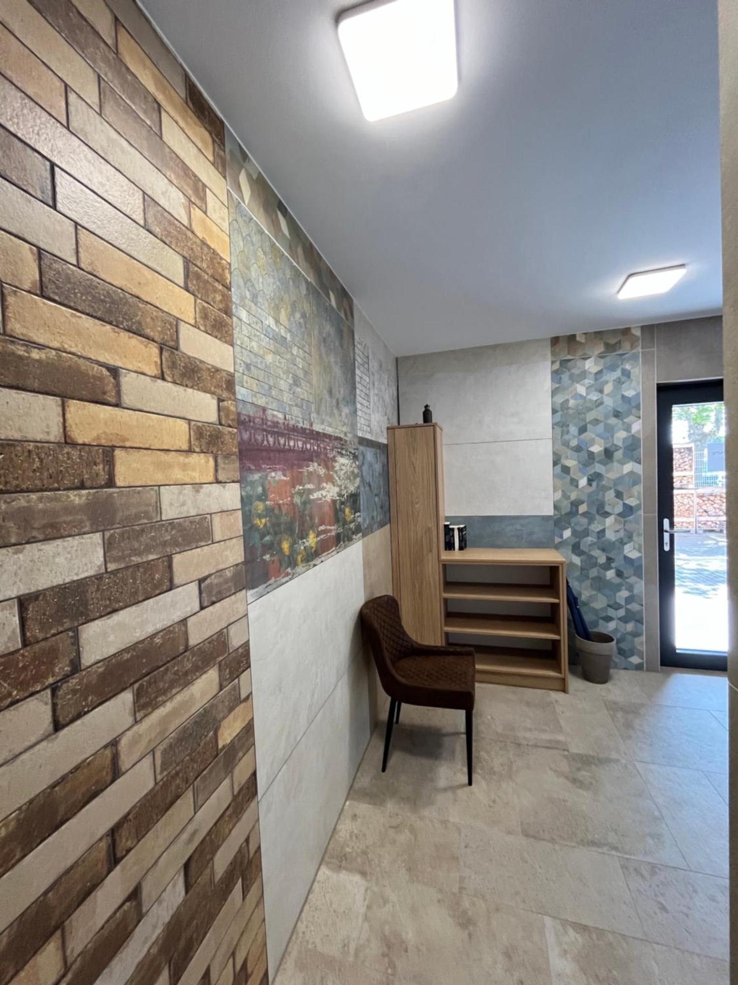 ארפורט Huebner Apartments מראה חיצוני תמונה