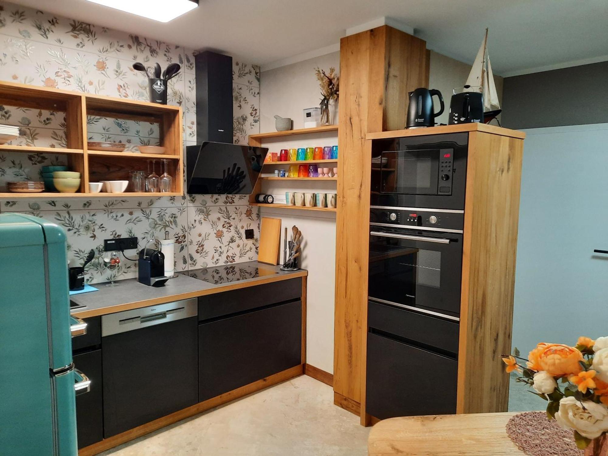 ארפורט Huebner Apartments מראה חיצוני תמונה